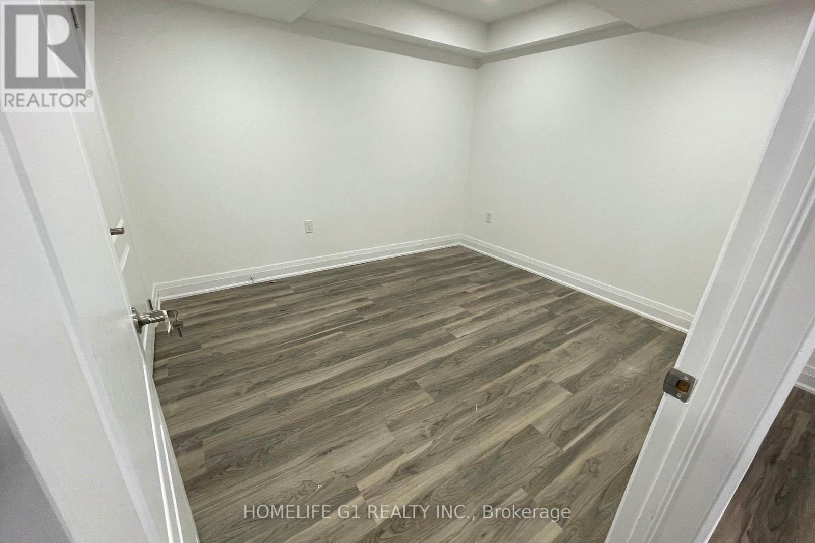 80 Lola Crescent, Brampton, Ontario  L7A 4J8 - Photo 5 - W12611932