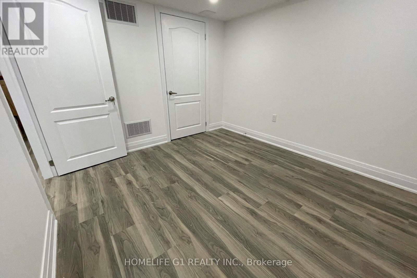 80 Lola Crescent, Brampton, Ontario  L7A 4J8 - Photo 6 - W12611932