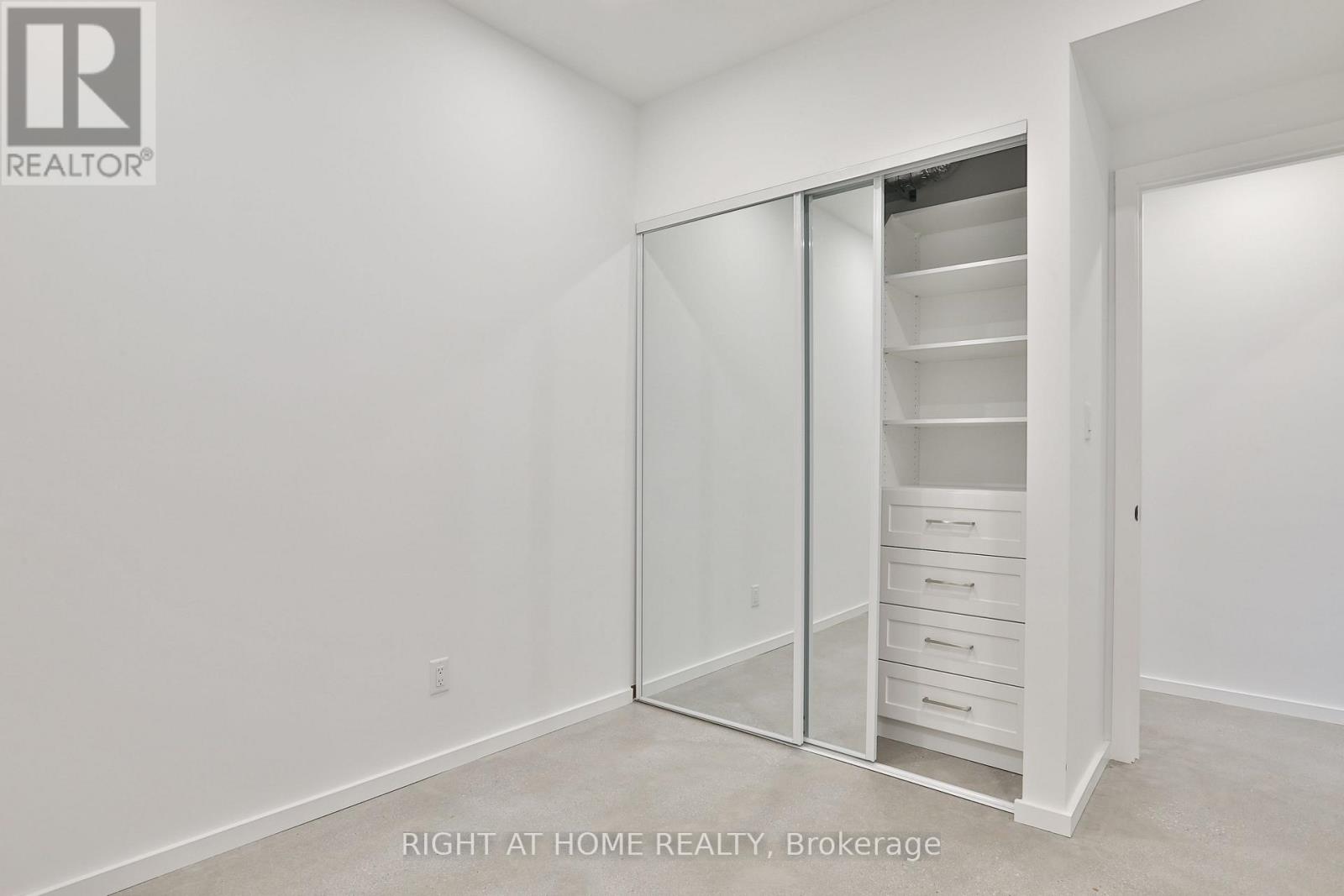 4 - 28 Salem Avenue, Toronto, Ontario  M6H 3C1 - Photo 9 - W12611938