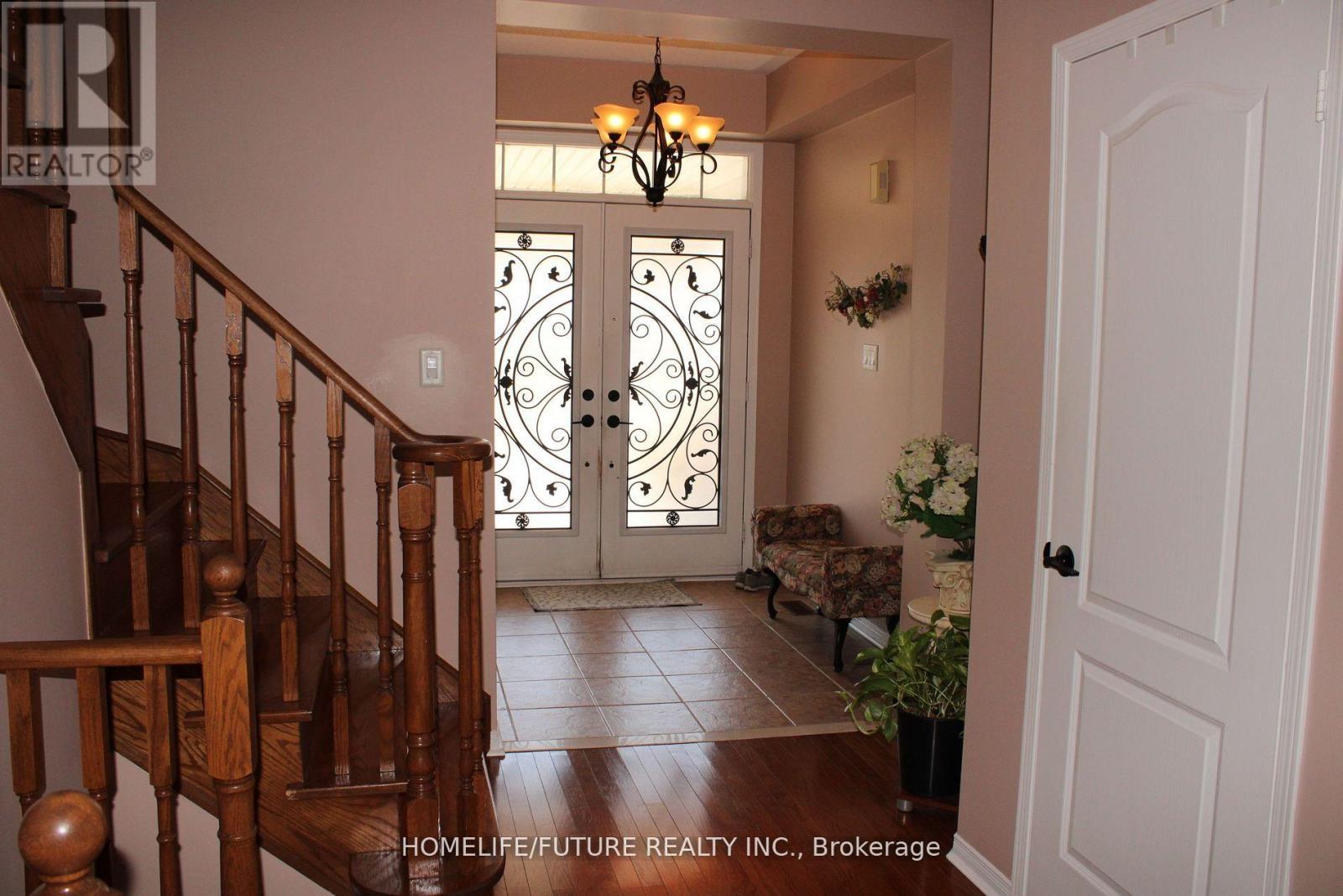 49 Mingay Avenue, Markham, Ontario  L6E 1E5 - Photo 6 - N12611474