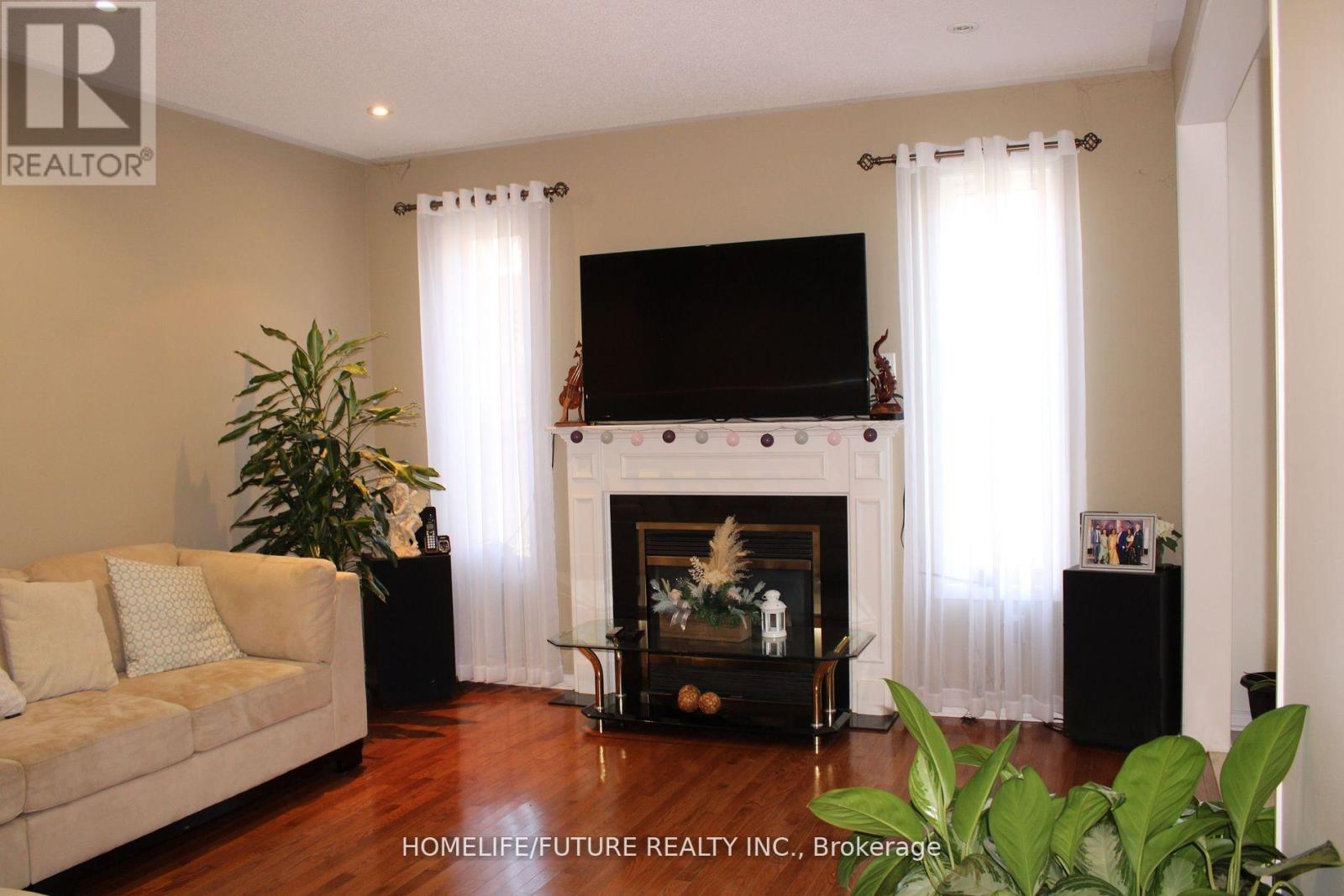 49 Mingay Avenue, Markham, Ontario  L6E 1E5 - Photo 9 - N12611474