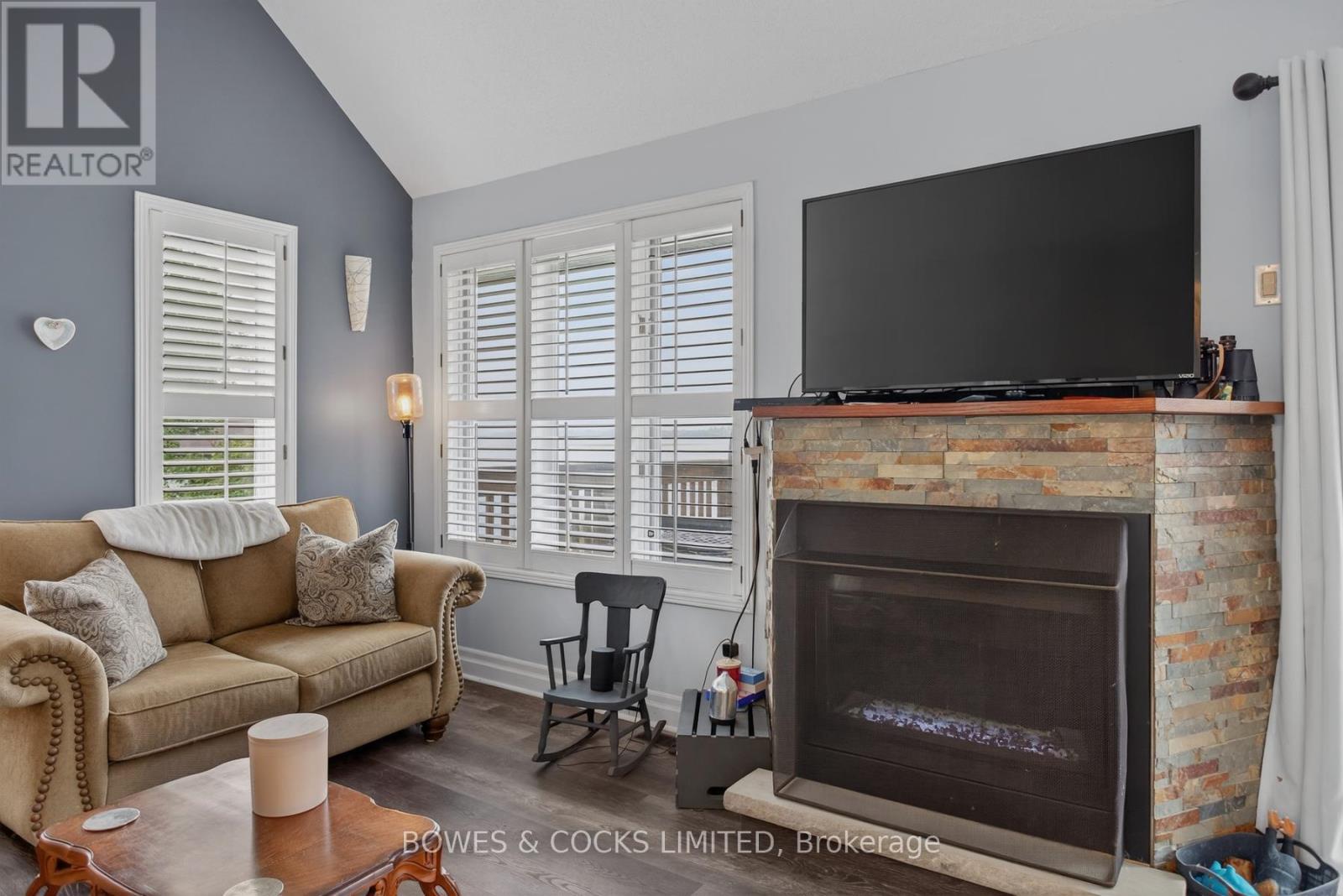 284 Port Hoover Road, Kawartha Lakes, Ontario  K0M 2C0 - Photo 10 - X12472056