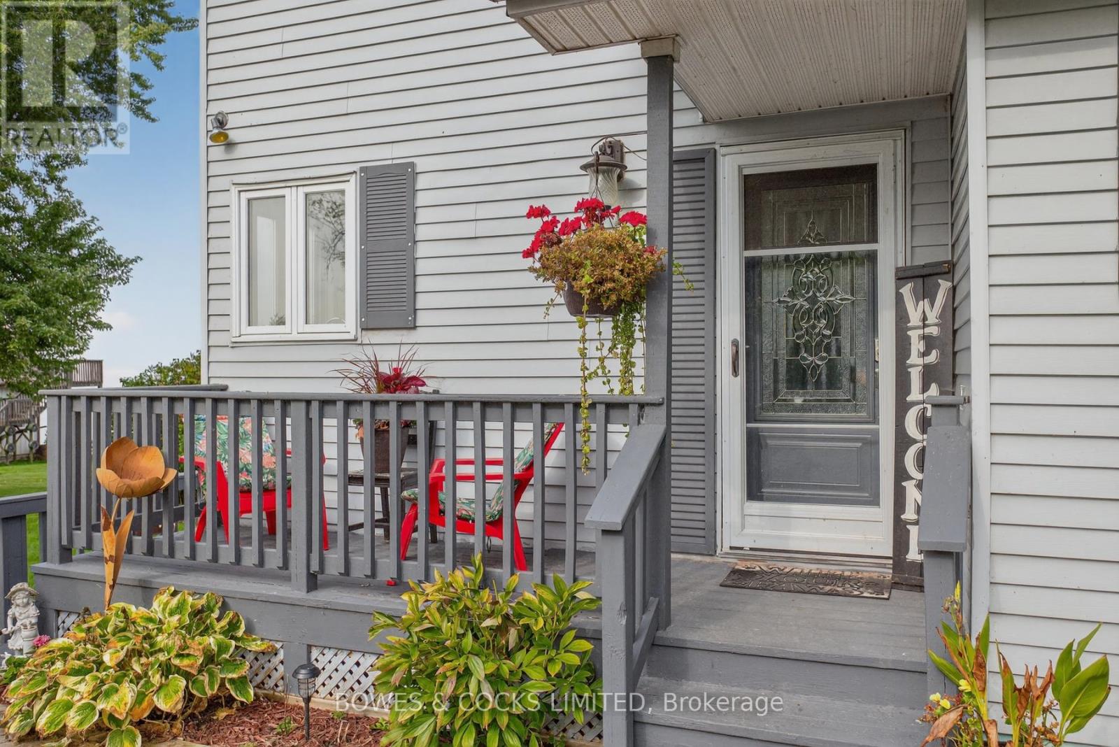 284 Port Hoover Road, Kawartha Lakes, Ontario  K0M 2C0 - Photo 2 - X12472056