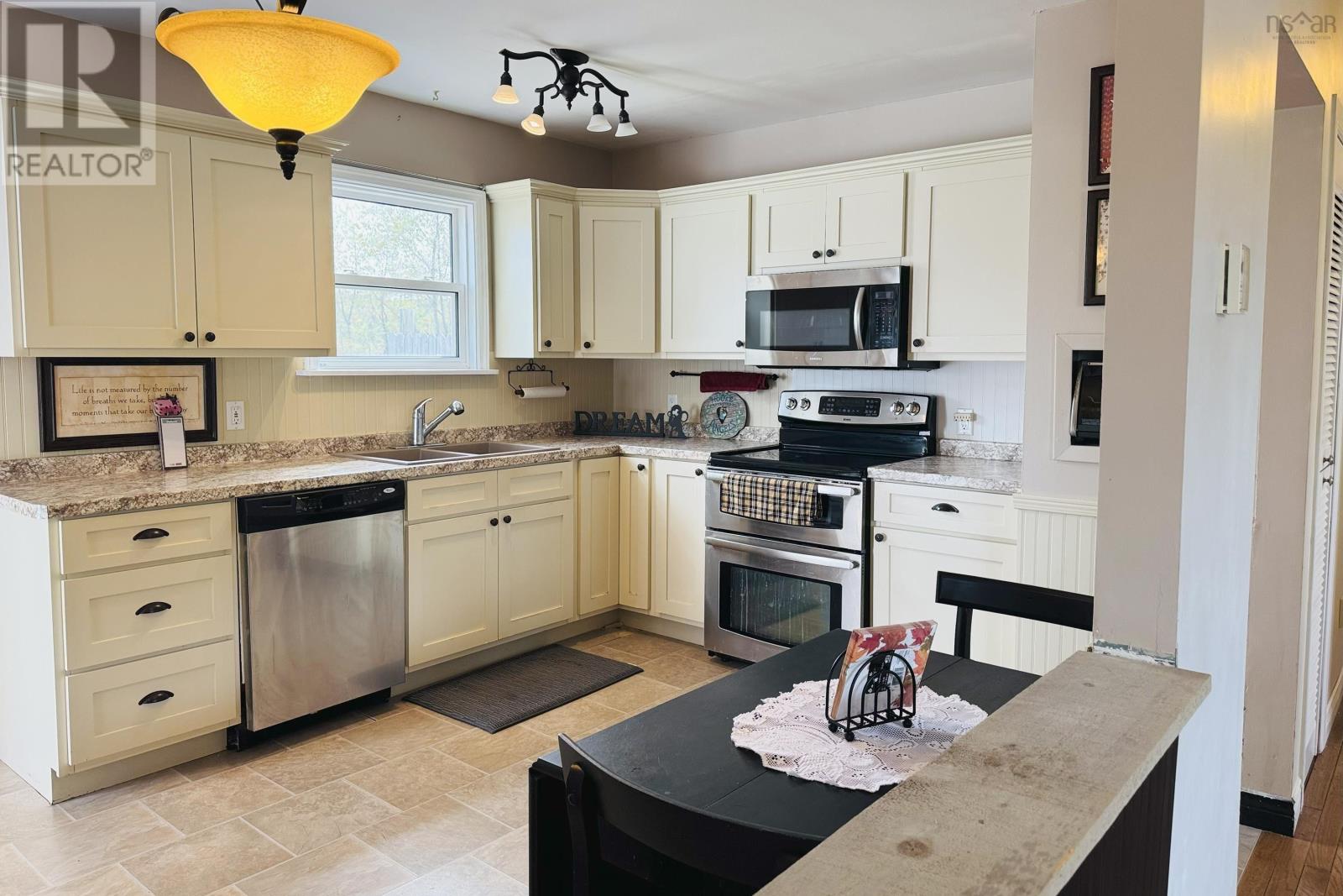 16 Maple Court, Parrsboro, Nova Scotia  B0M 1S0 - Photo 5 - 202523193