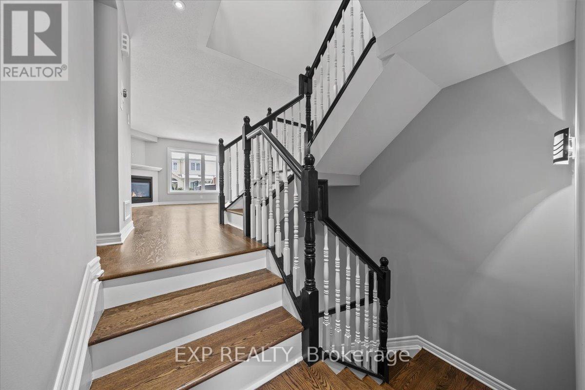 333 Vienna Terrace, Ottawa, Ontario  K4A 0J4 - Photo 4 - X12611976