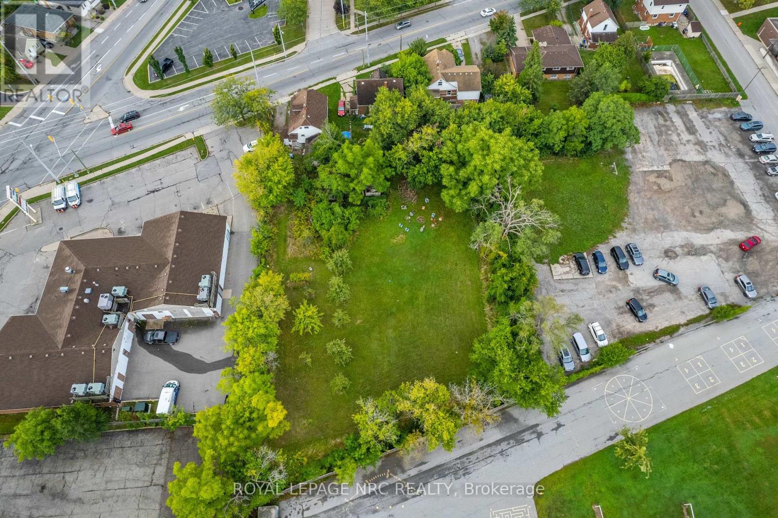 397-403 Carlton Street, St. Catharines, Ontario  L2M 4W7 - Photo 5 - X12611990