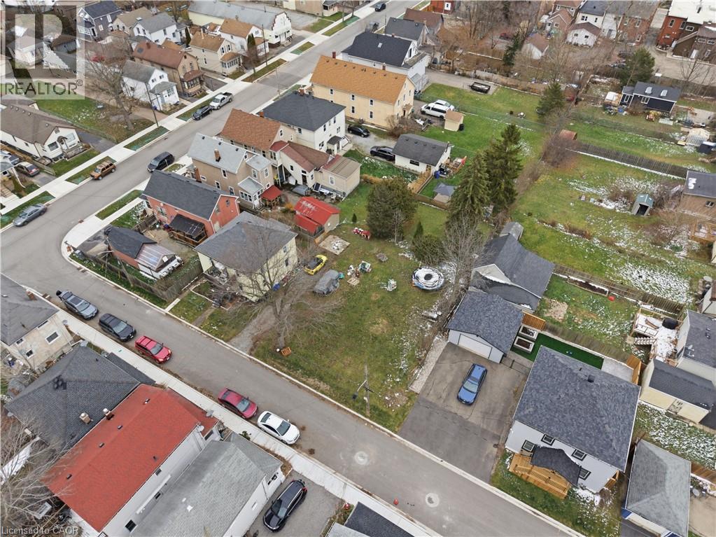 11 Patsy Avenue, Welland, Ontario  L3B 3M1 - Photo 6 - 40792924