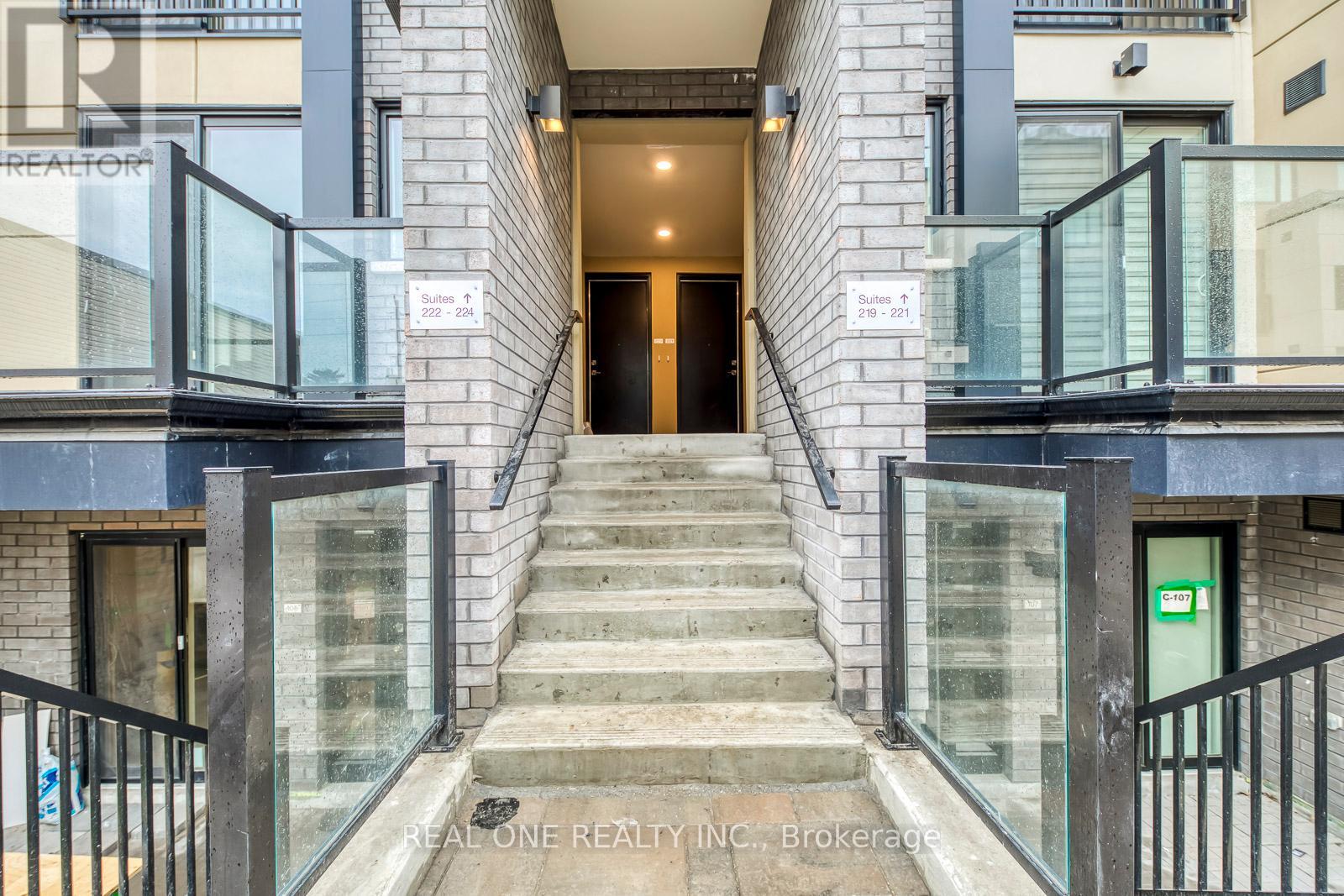 C221 - 1660 Victoria Park Avenue, Toronto, Ontario  M1R 0G8 - Photo 2 - C12611942