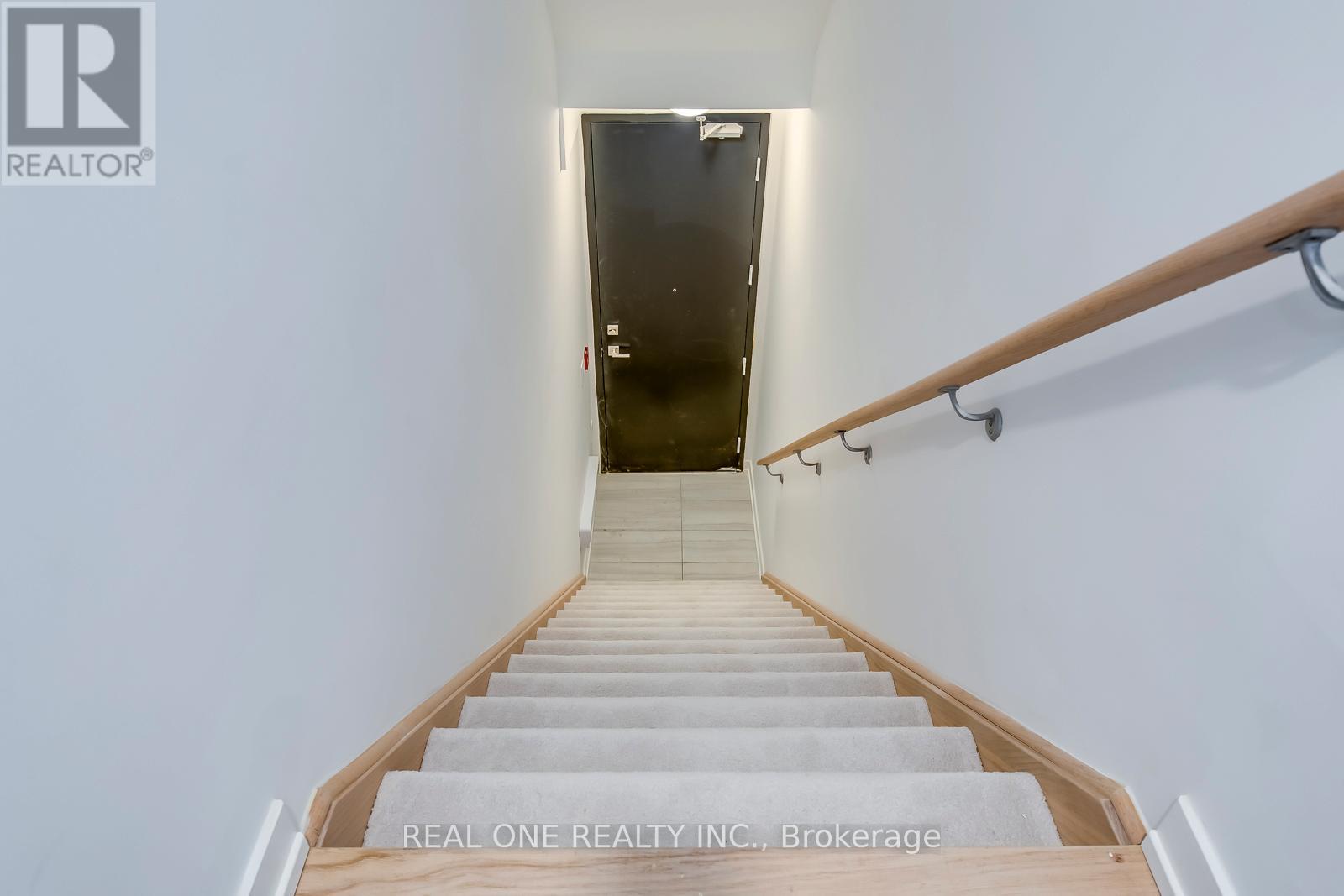 C221 - 1660 Victoria Park Avenue, Toronto, Ontario  M1R 0G8 - Photo 3 - C12611942