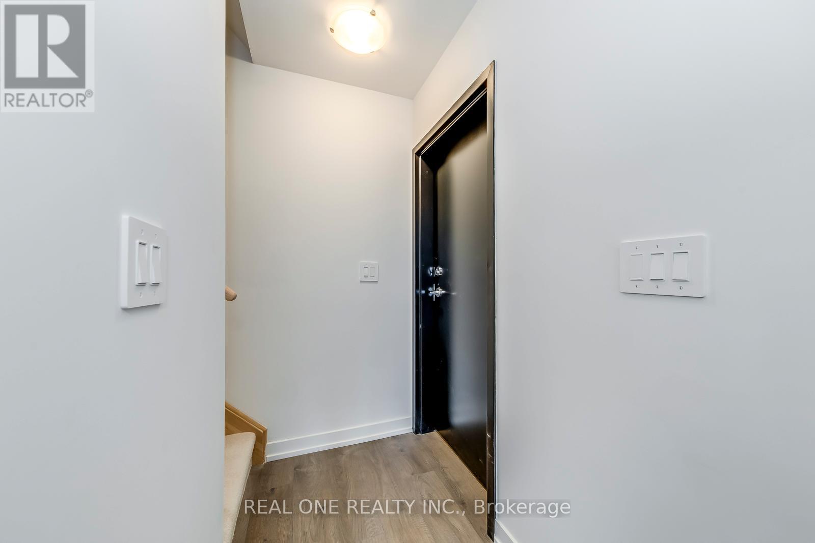 C221 - 1660 Victoria Park Avenue, Toronto, Ontario  M1R 0G8 - Photo 4 - C12611942