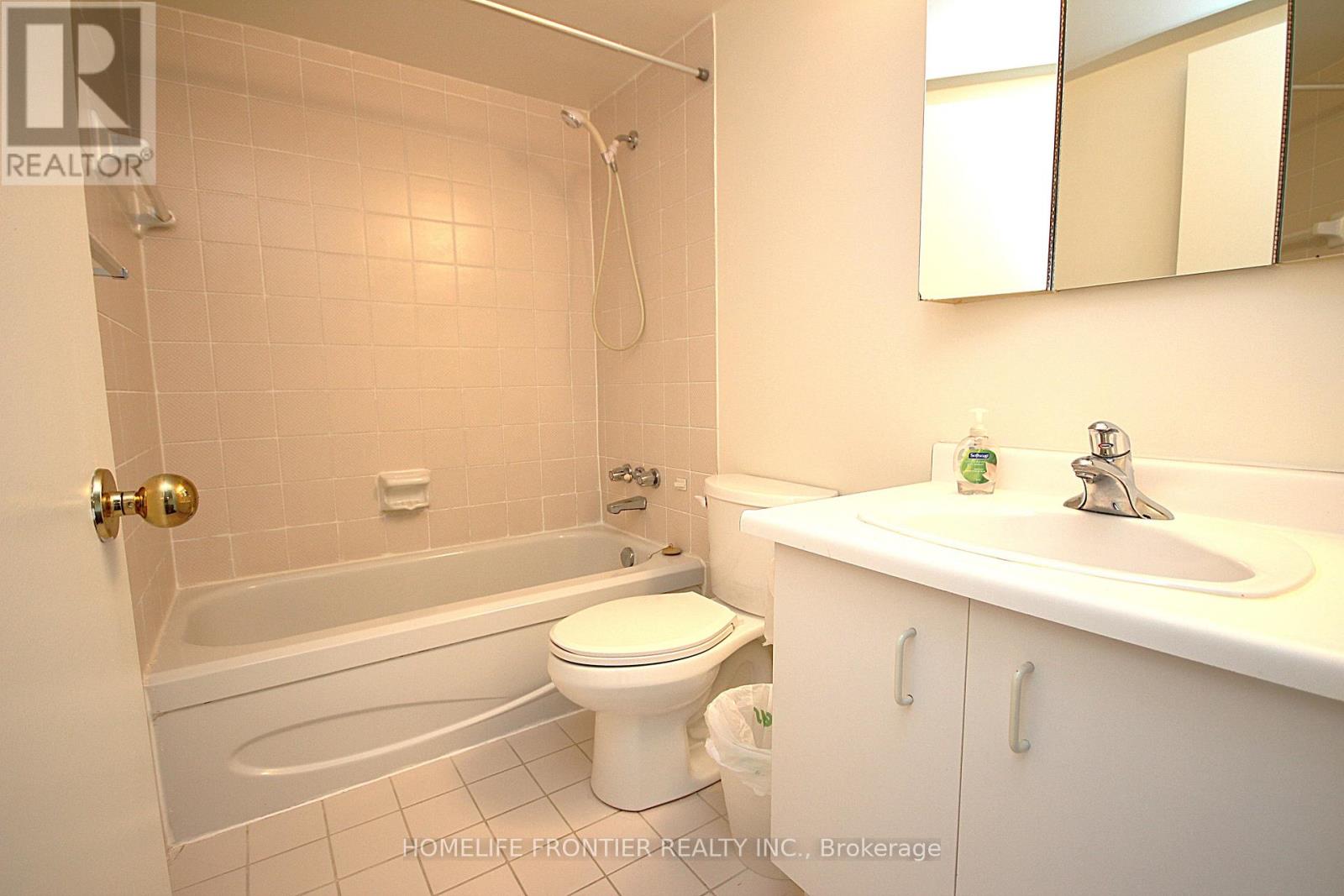 1604 - 270 Queens Quay W, Toronto, Ontario  M5J 2N4 - Photo 14 - C12611960