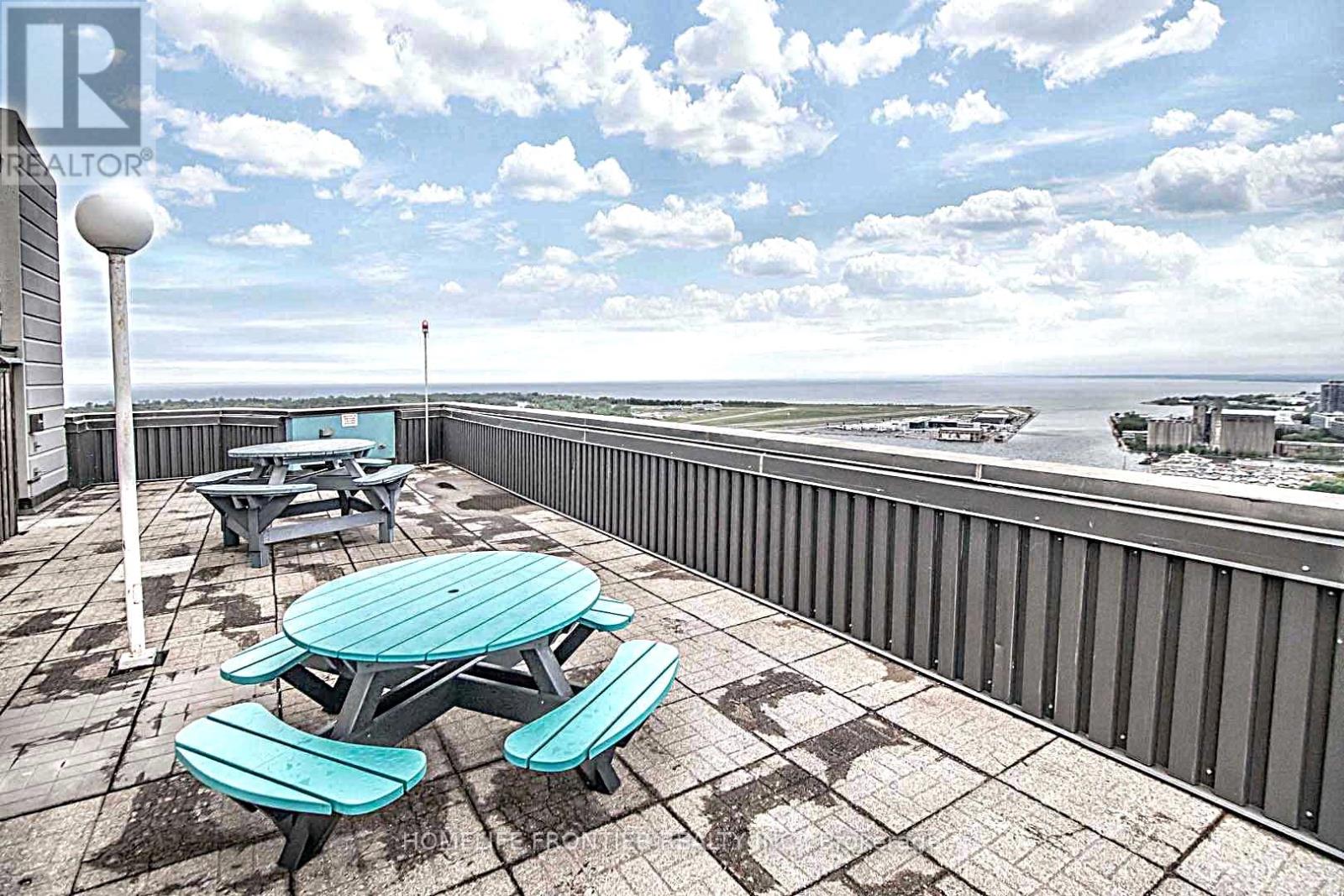 1604 - 270 Queens Quay W, Toronto, Ontario  M5J 2N4 - Photo 22 - C12611960