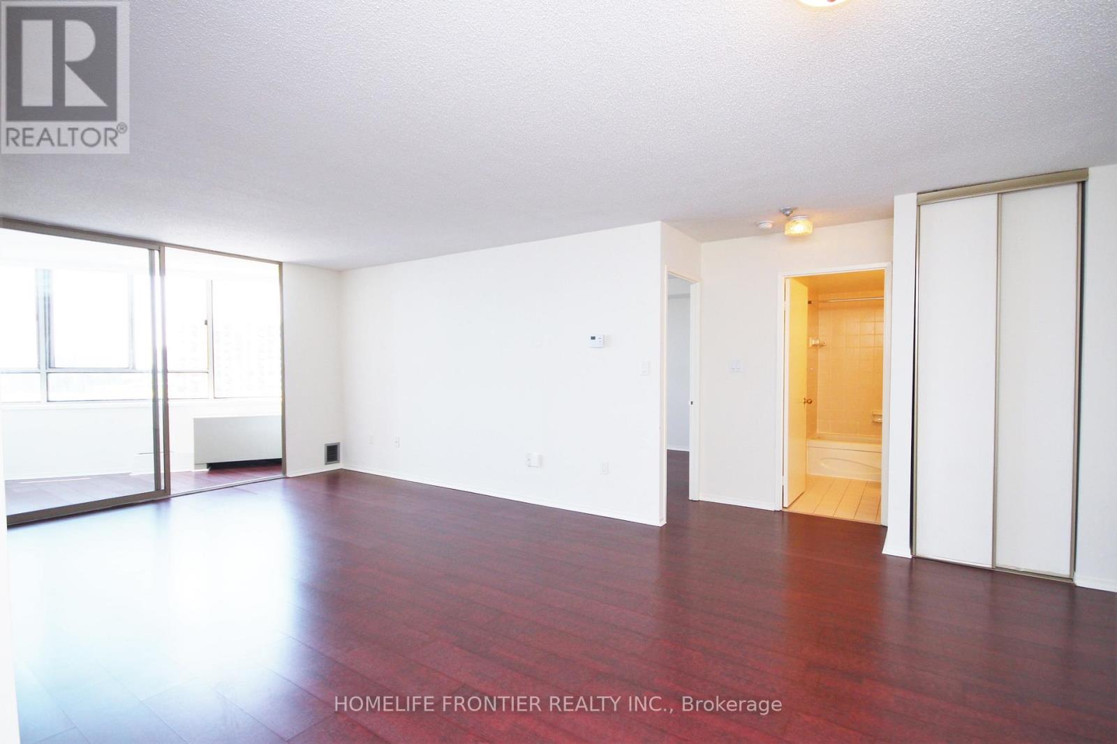 1604 - 270 Queens Quay W, Toronto, Ontario  M5J 2N4 - Photo 3 - C12611960