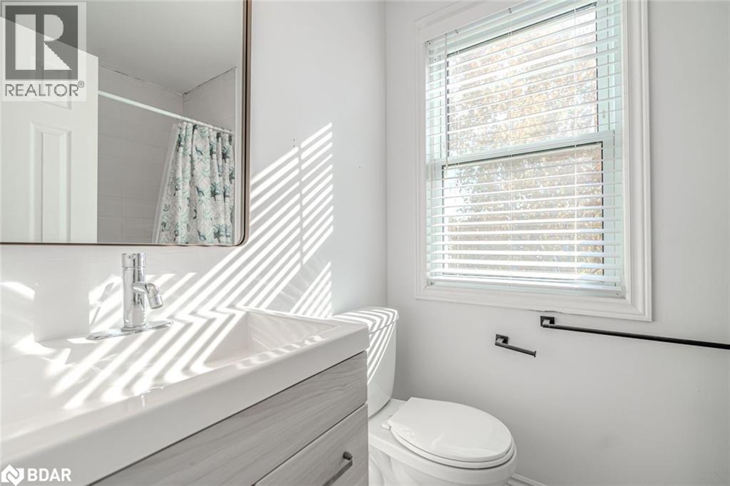 15 Herrell Avenue, Barrie, Ontario  L4N 6T5 - Photo 11 - 40792942