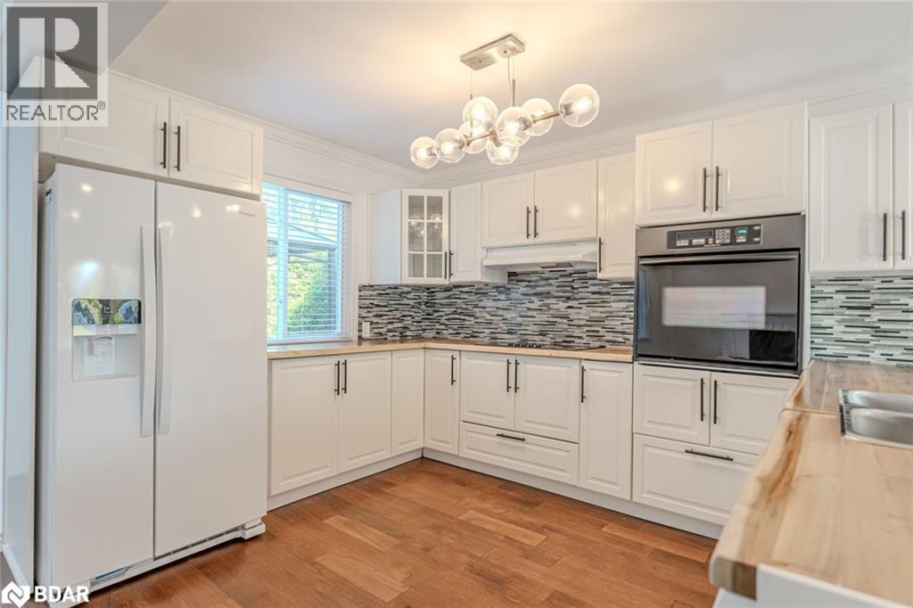 15 Herrell Avenue, Barrie, Ontario  L4N 6T5 - Photo 4 - 40792942