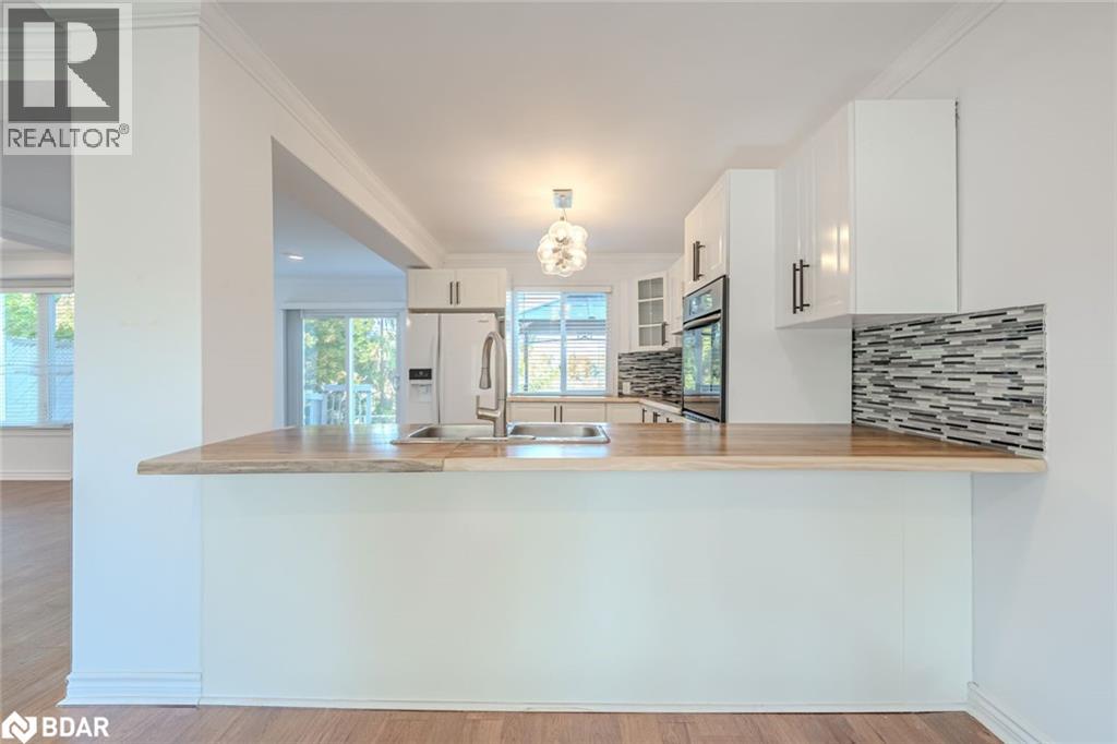 15 Herrell Avenue, Barrie, Ontario  L4N 6T5 - Photo 5 - 40792942