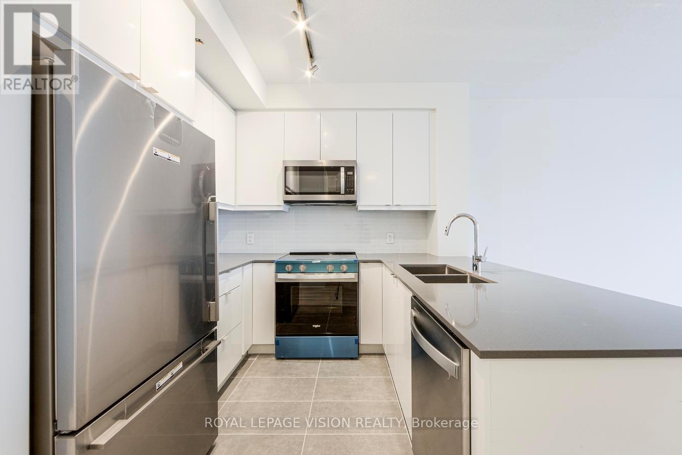 2328 - 3270 Sheppard Avenue E, Toronto, Ontario  M1T 0B3 - Photo 3 - E12611978