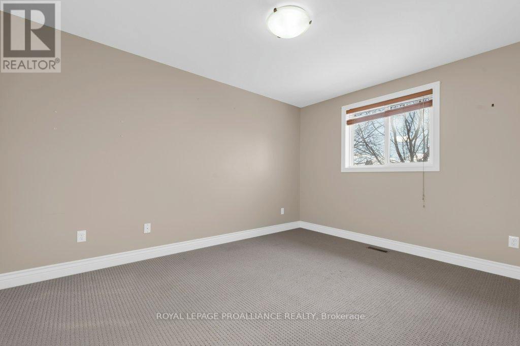 20 Terance Street, Quinte West, Ontario  K8V 5L5 - Photo 15 - X12608918