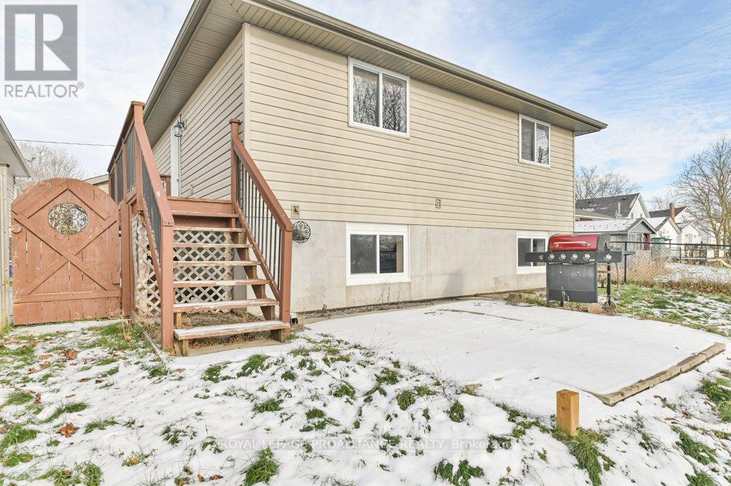 20 Terance Street, Quinte West, Ontario  K8V 5L5 - Photo 28 - X12608918