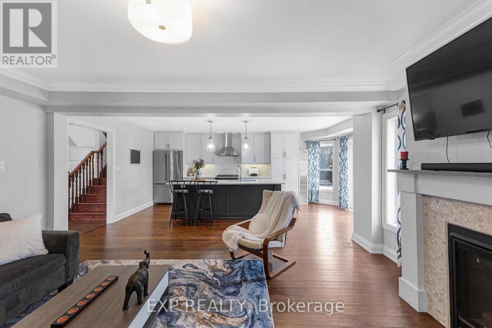 35 Viscount Way, East Gwillimbury (Mt Albert), Ontario  L0G 1M0 - Photo 7 - N12611970