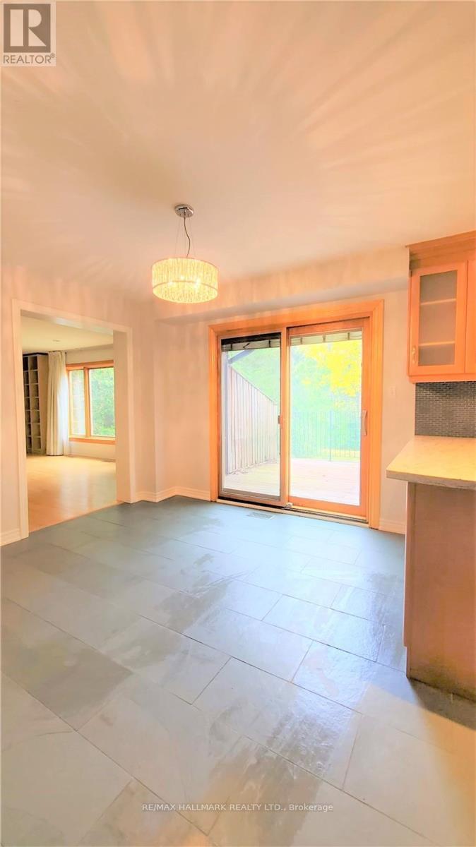 29 Rosegarden Crescent, Richmond Hill, Ontario  L4E 2P4 - Photo 13 - N12611972