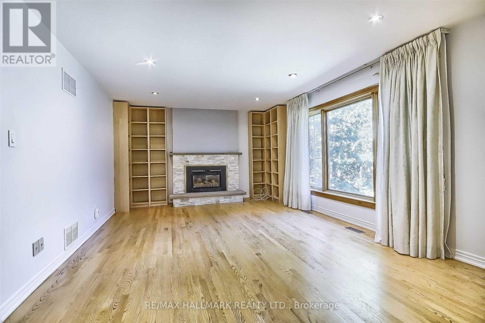 29 Rosegarden Crescent, Richmond Hill, Ontario  L4E 2P4 - Photo 17 - N12611972