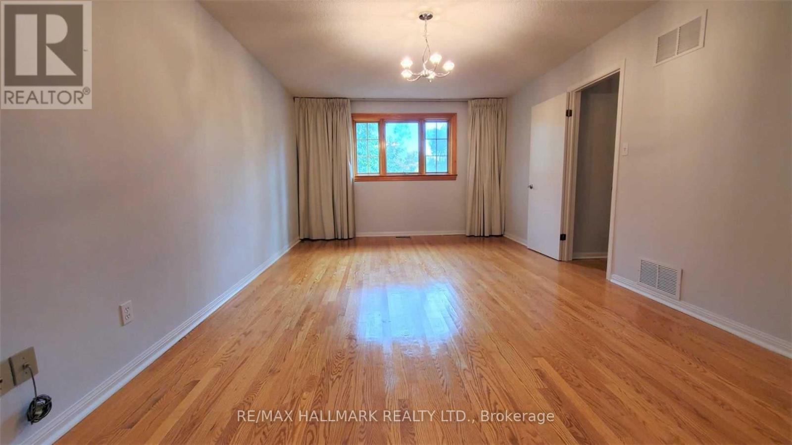 29 Rosegarden Crescent, Richmond Hill, Ontario  L4E 2P4 - Photo 24 - N12611972