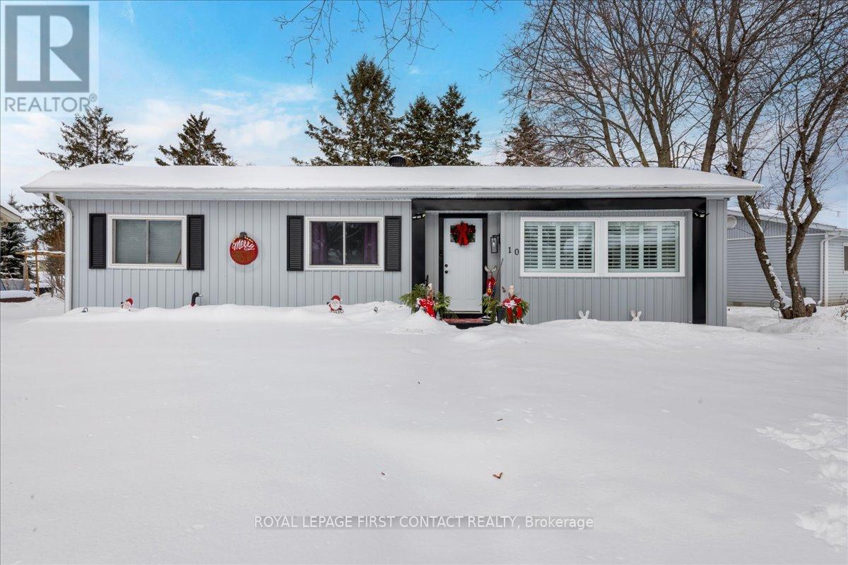 10 SOUTH BOULEVARD, Innisfil, Ontario