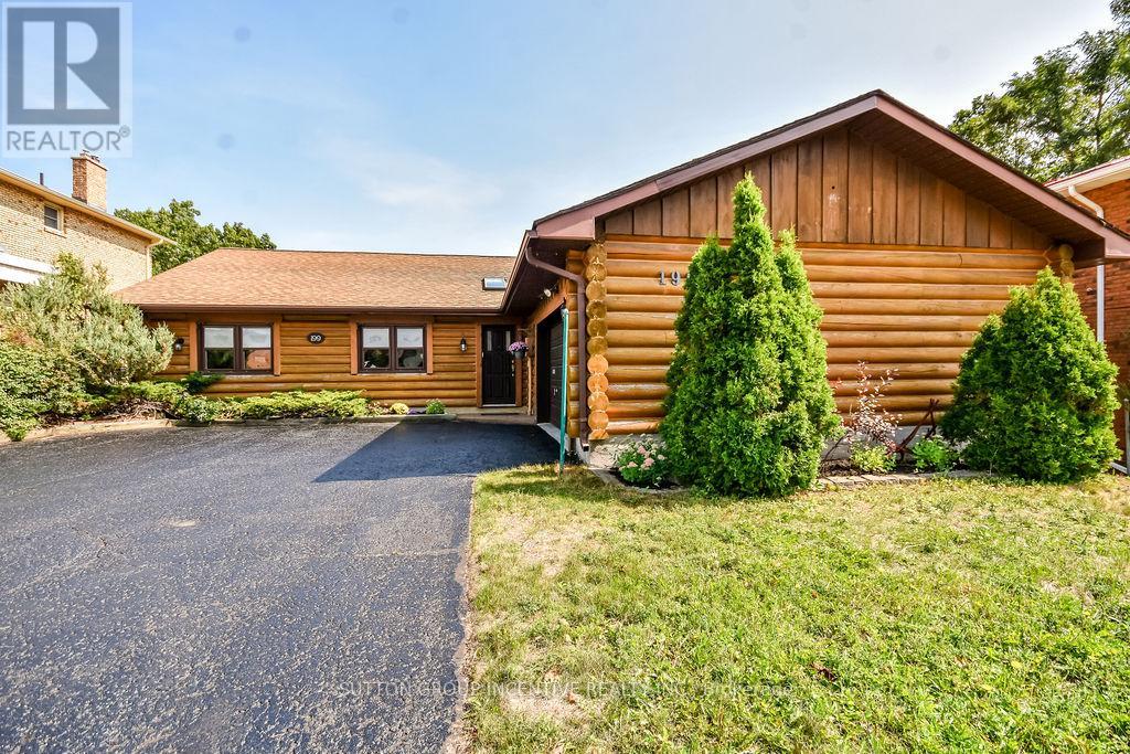 199 Anne Street N, Barrie (Sunnidale), Ontario  L4N 4T4 - Photo 2 - S12611956