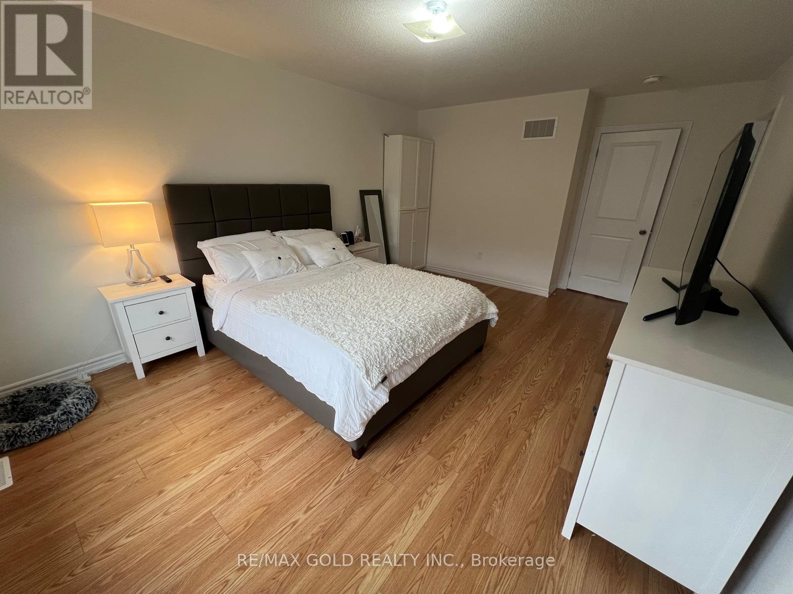 31 Tamworth Terrace, Barrie, Ontario  L9J 0W5 - Photo 11 - S12612000