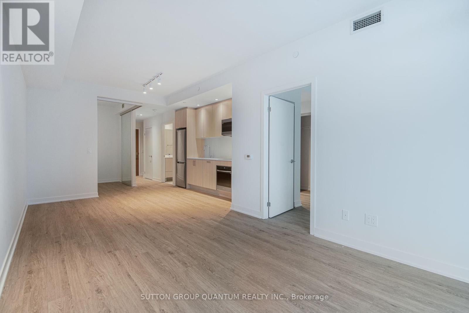 1706 - 1926 Lake Shore Boulevard W, Toronto, Ontario M6S 1A1 - Photo 10 - W12611946