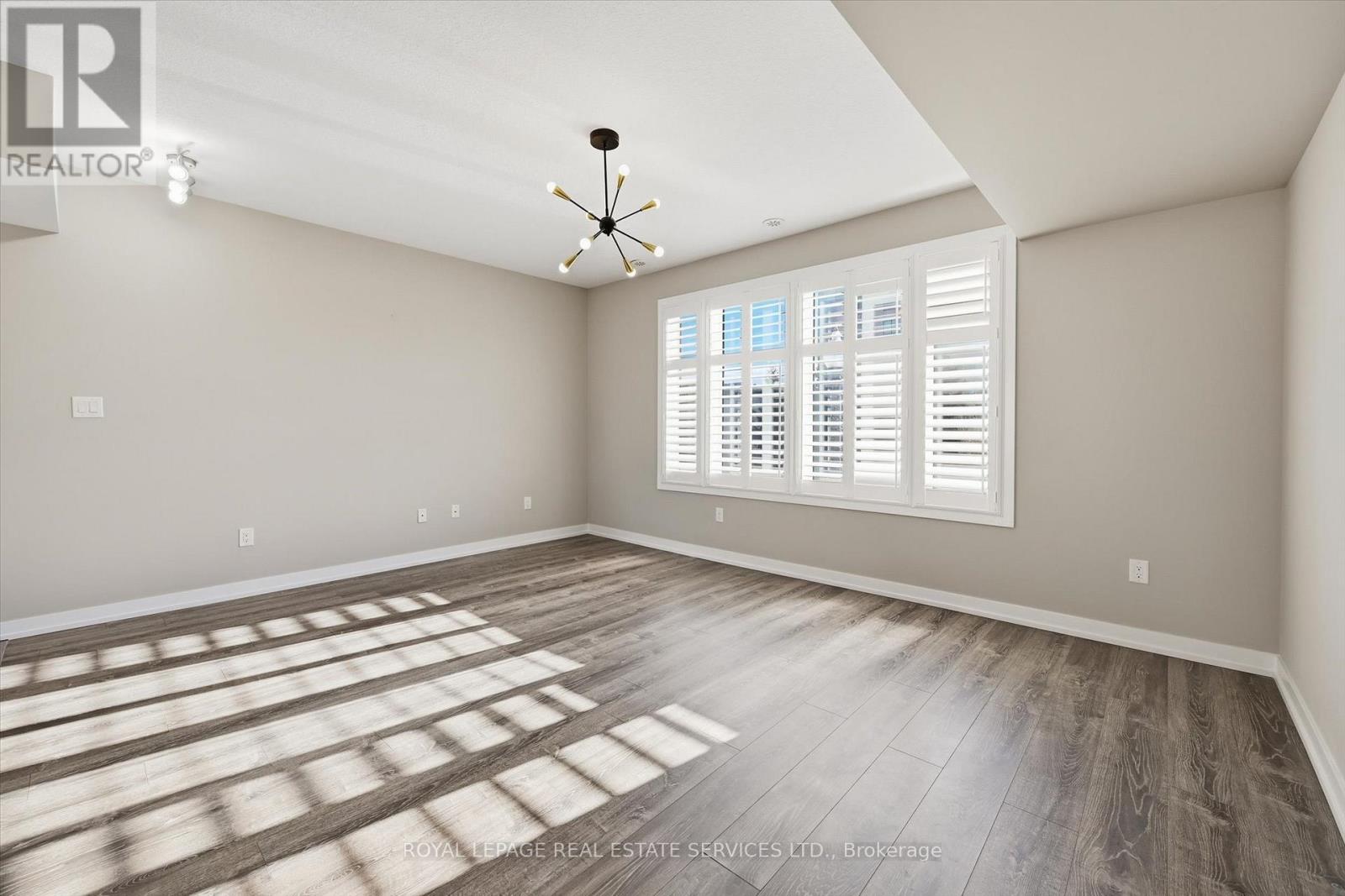 85 Esplanade Lane, Grimsby, Ontario  L3M 0H2 - Photo 10 - X12611954