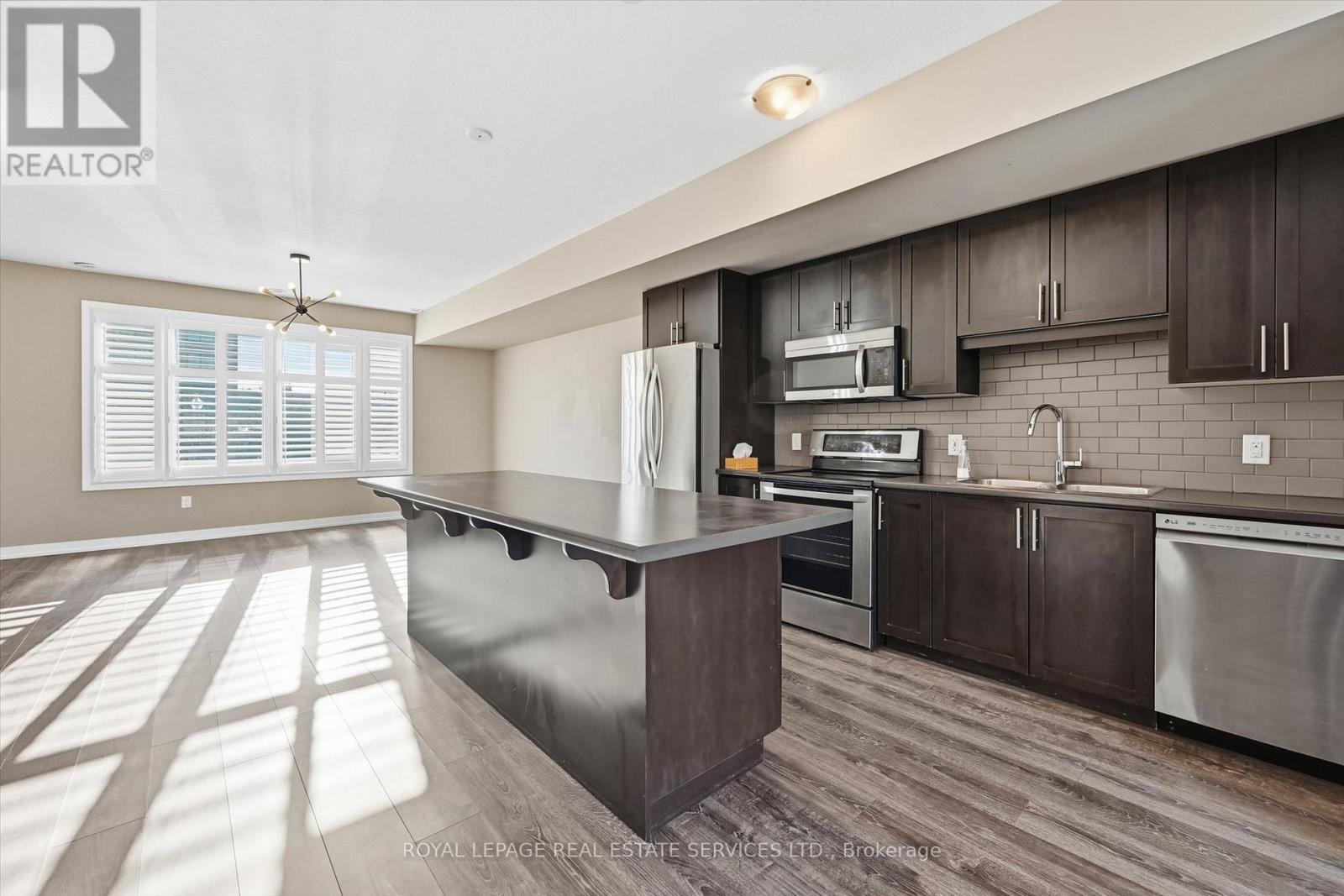 85 Esplanade Lane, Grimsby, Ontario  L3M 0H2 - Photo 14 - X12611954