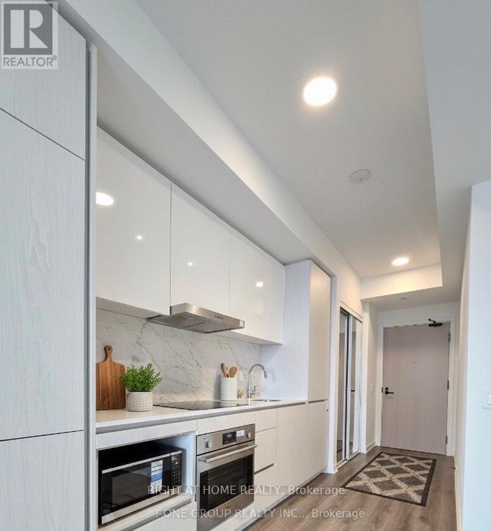 811 - 8 Interchange Way, Vaughan, Ontario  L4K 0P8 - Photo 6 - N12611506