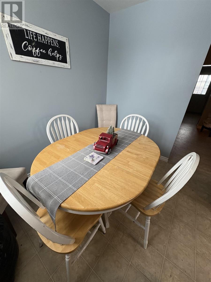 42-44 Aberdeen St, Chapleau, Ontario P0M 1K0 - Photo 3 - SM252573