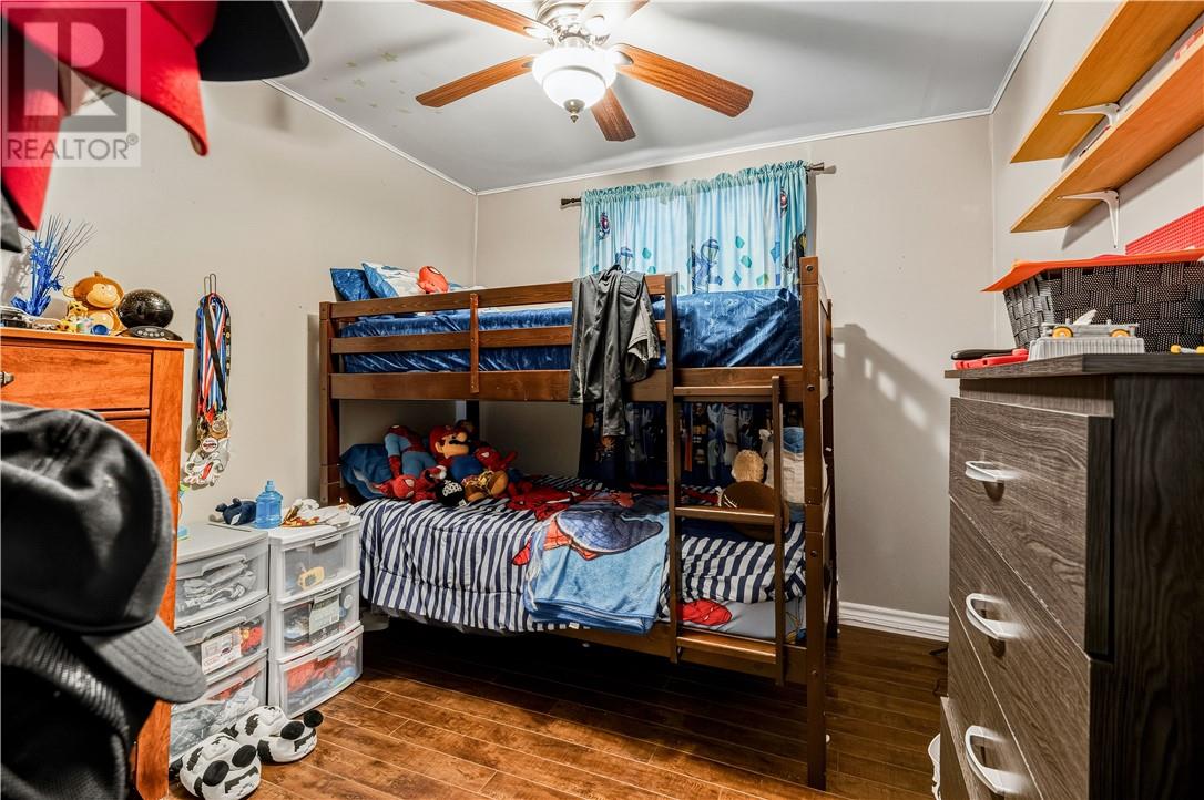 1568 Lakeshore Drive, Val Caron, Ontario  P3N 1L3 - Photo 13 - 2125874