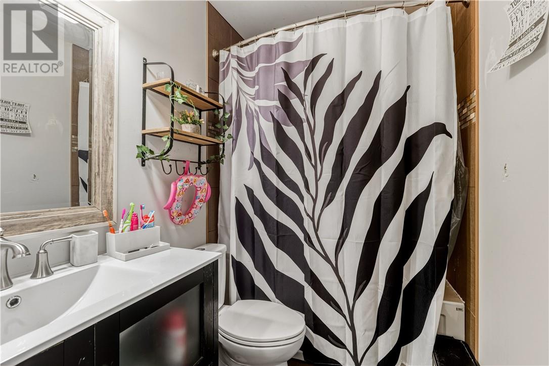 1568 Lakeshore Drive, Val Caron, Ontario  P3N 1L3 - Photo 15 - 2125874