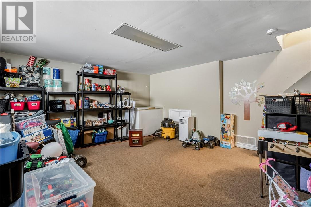 1568 Lakeshore Drive, Val Caron, Ontario  P3N 1L3 - Photo 18 - 2125874