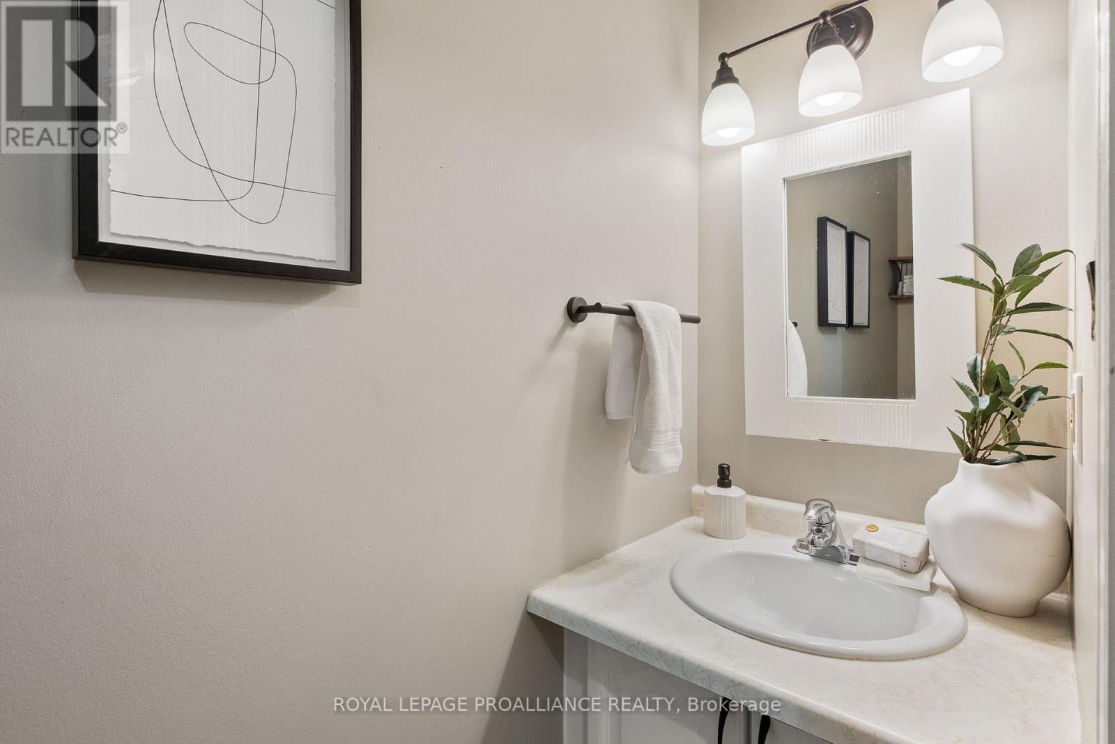 851 Chipping Park Boulevard, Cobourg, Ontario  K9A 5L1 - Photo 6 - X12612012