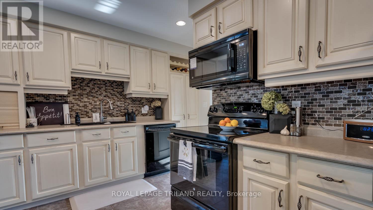 226 Rainbow Avenue, London East, Ontario  N5W 4W1 - Photo 9 - X12612008