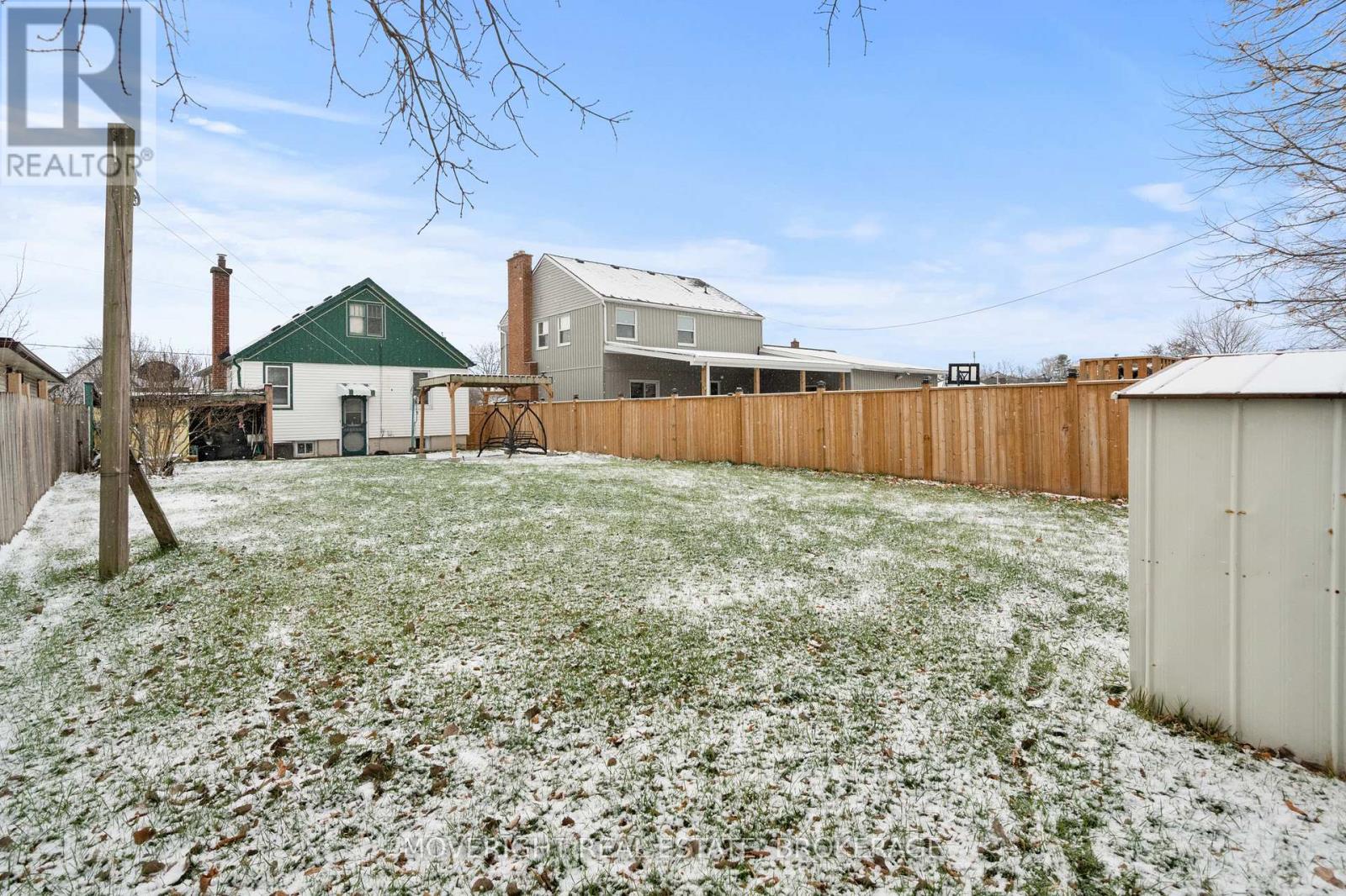 45 Bloomfield Avenue, St. Catharines, Ontario  L2P 1X2 - Photo 10 - X12612072