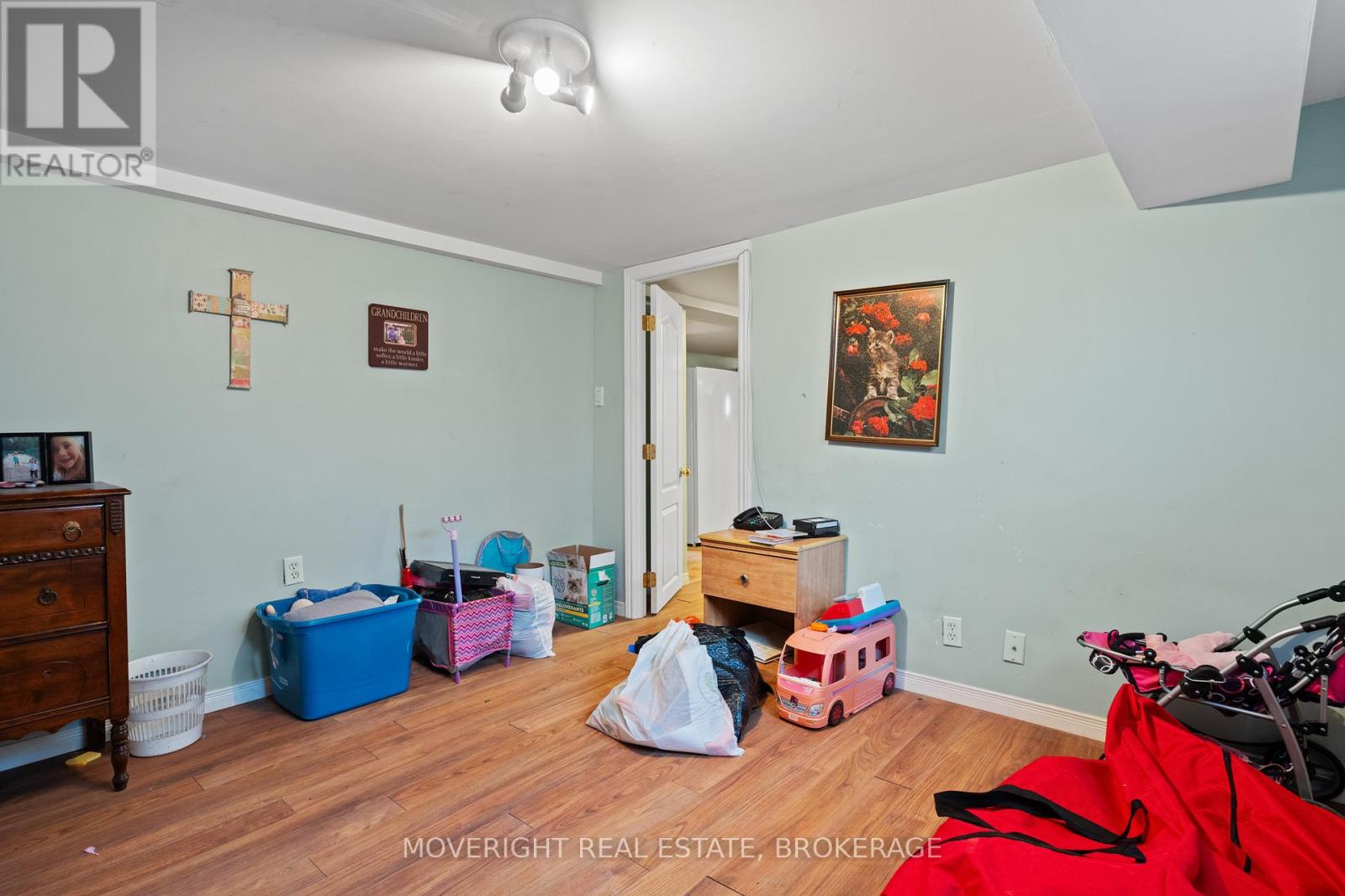 45 Bloomfield Avenue, St. Catharines, Ontario  L2P 1X2 - Photo 37 - X12612072