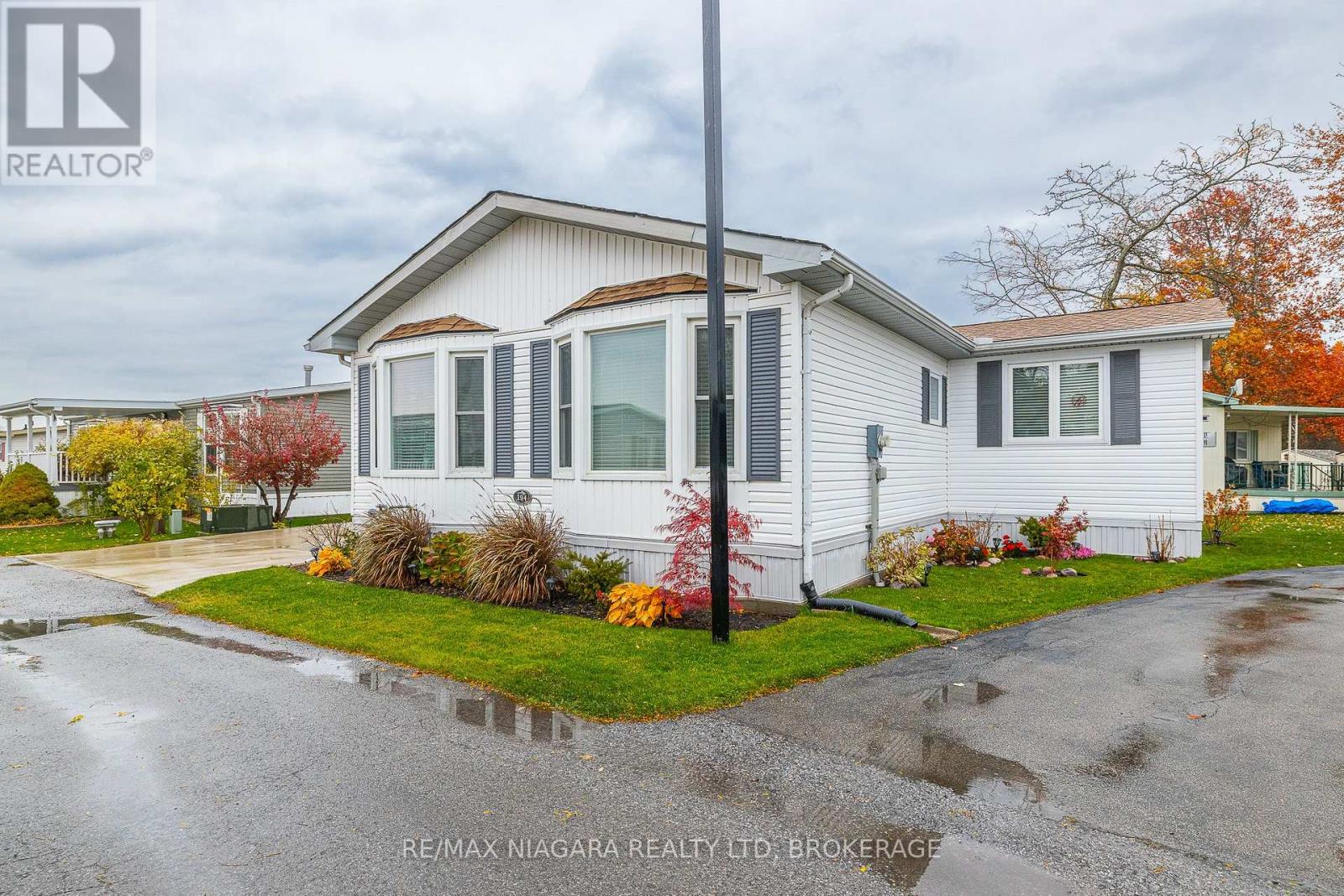 194 - 3033 Townline Road, Fort Erie, Ontario  L0S 1S1 - Photo 4 - X12524768