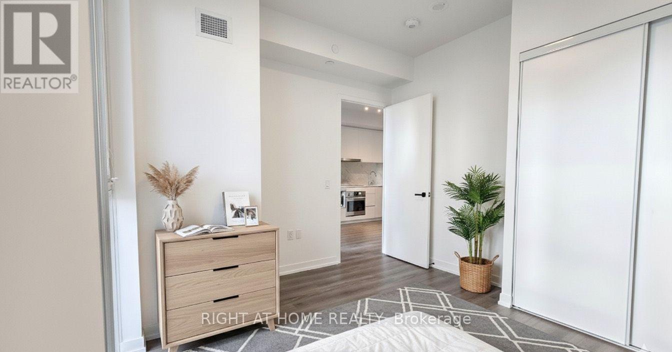 811 - 8 Interchange Way, Vaughan, Ontario  L4K 0P8 - Photo 12 - N12611506