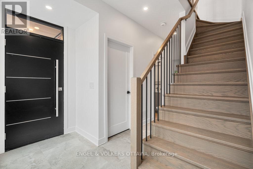 73 Parent Avenue, Ottawa, Ontario  K1N 0E6 - Photo 12 - X12432920