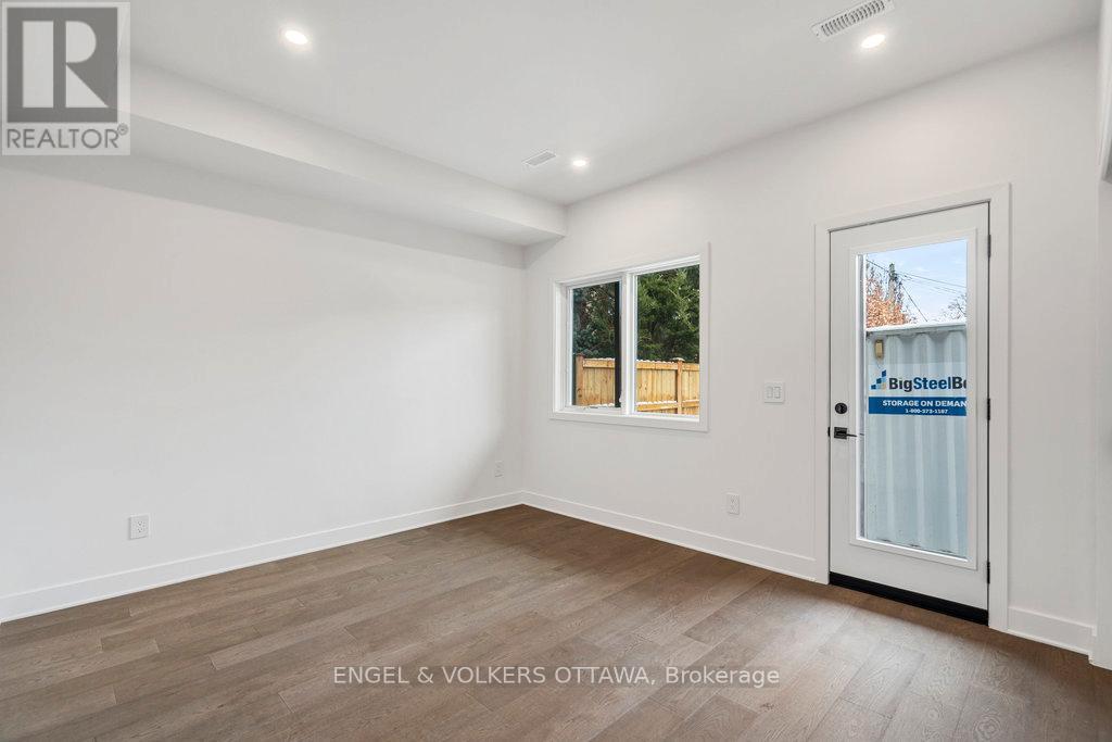 73 Parent Avenue, Ottawa, Ontario  K1N 0E6 - Photo 7 - X12432920