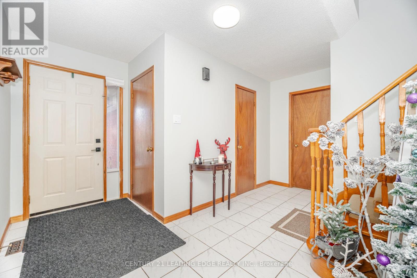 260 Old Orchard Circle, Oakville, Ontario L6H 4N7 - Photo 19 - W12610350