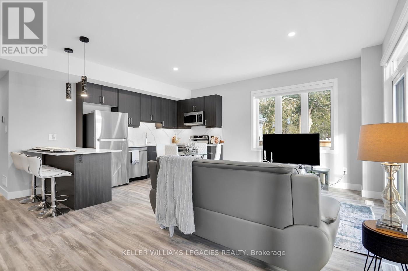 14 - 21 Meadowlily Road N, London East, Ontario  N5W 1B7 - Photo 8 - X12479212