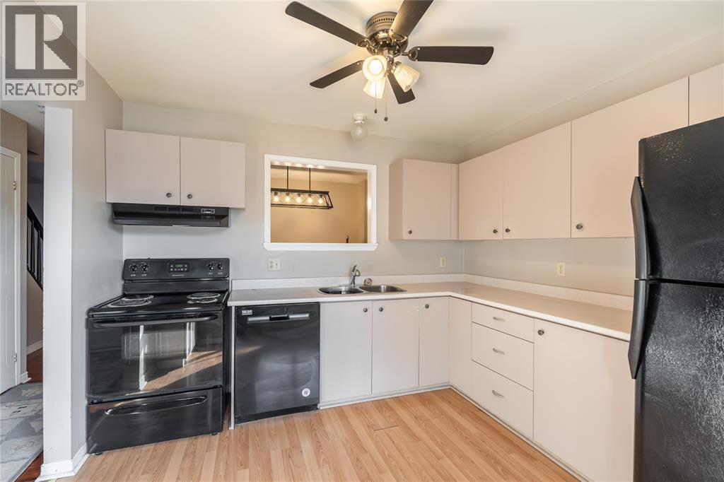 27 York Crescent Unit# 74, Sarnia, Ontario  N7S 6H9 - Photo 5 - 25031413