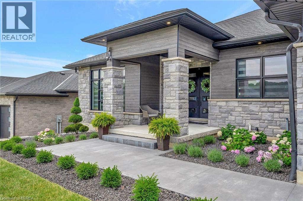 14 Hudson Drive, Brantford, Ontario  N3T 5L7 - Photo 3 - 40792804